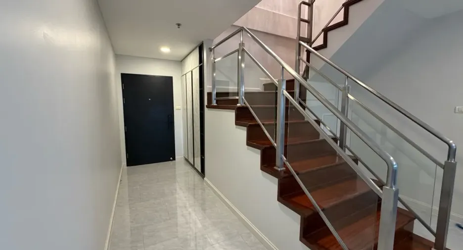 ให้เช่า 4 ห้องนอน คอนโด ใน ห้วยขวาง, กรุงเทพฯ