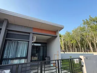 For Rent 2 Bedroom Townhouse In Thalang, Phuket