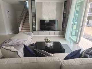 For sale 4 bedrooms house in San Kamphaeng, Chiang Mai