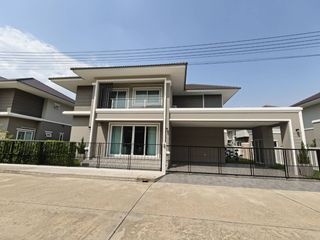 For sale 4 bedrooms house in San Kamphaeng, Chiang Mai