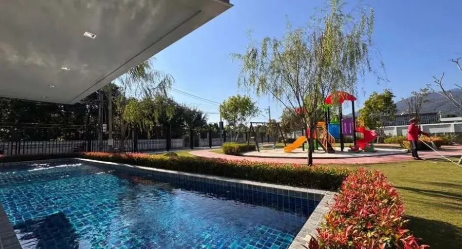 For rent 3 bedrooms townhouse in Mueang Chiang Mai, Chiang Mai