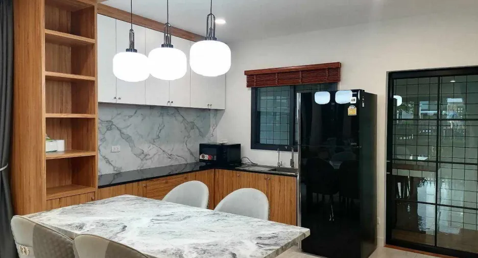 出租 4 卧室 独立屋 在 Mueang Chiang Mai, Chiang Mai