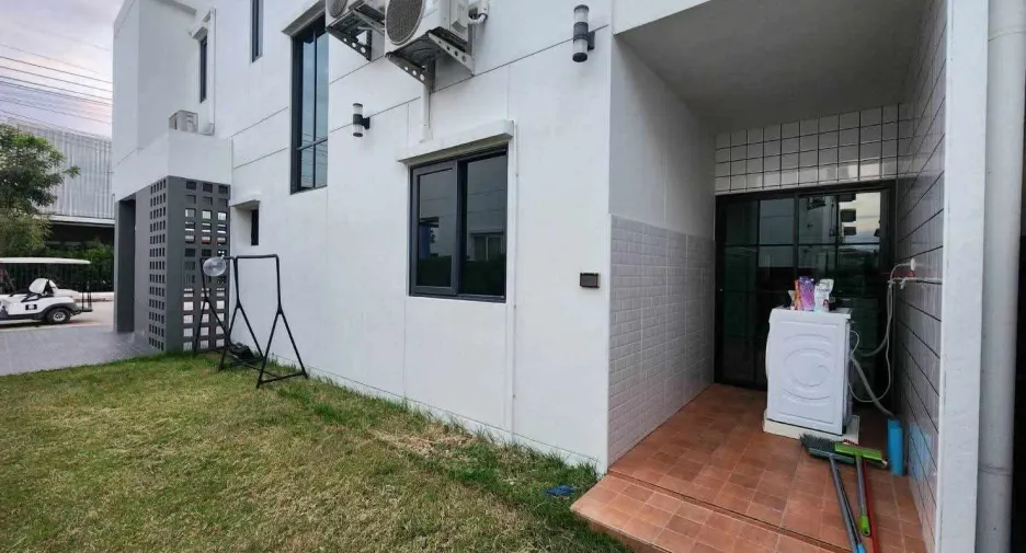 出租 4 卧室 独立屋 在 Mueang Chiang Mai, Chiang Mai