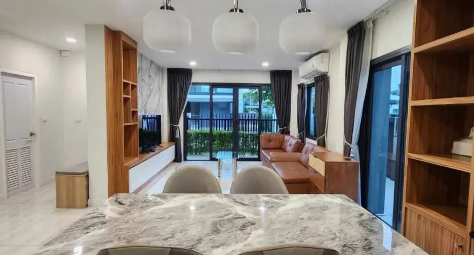 出租 4 卧室 独立屋 在 Mueang Chiang Mai, Chiang Mai