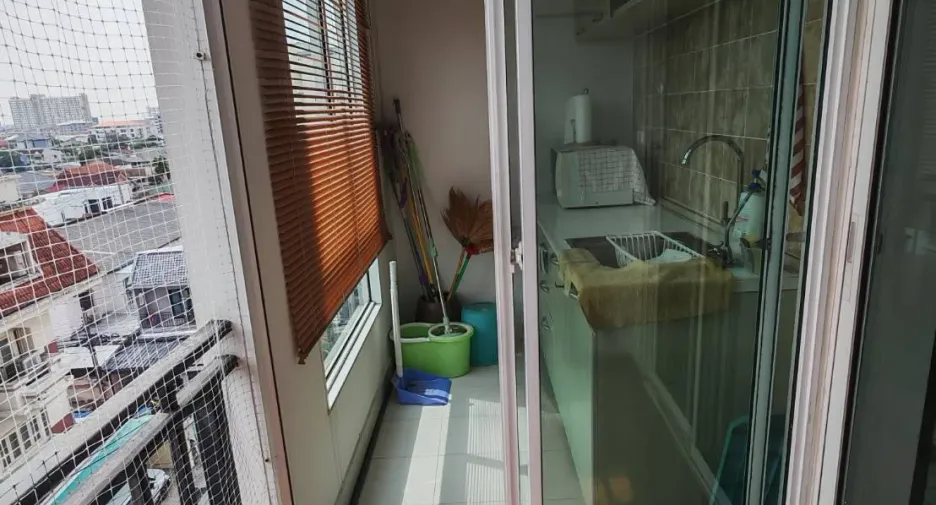 For rent studio condo in Huai Khwang, Bangkok