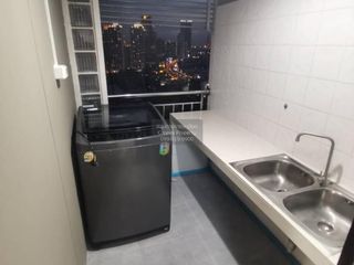 For rent 3 bedrooms condo in Yan Nawa, Bangkok