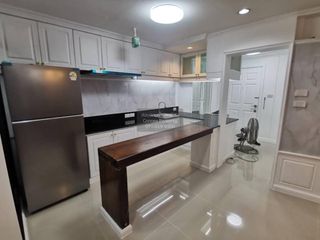 For rent 3 bedrooms condo in Yan Nawa, Bangkok