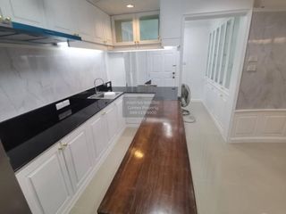 For rent 3 bedrooms condo in Yan Nawa, Bangkok