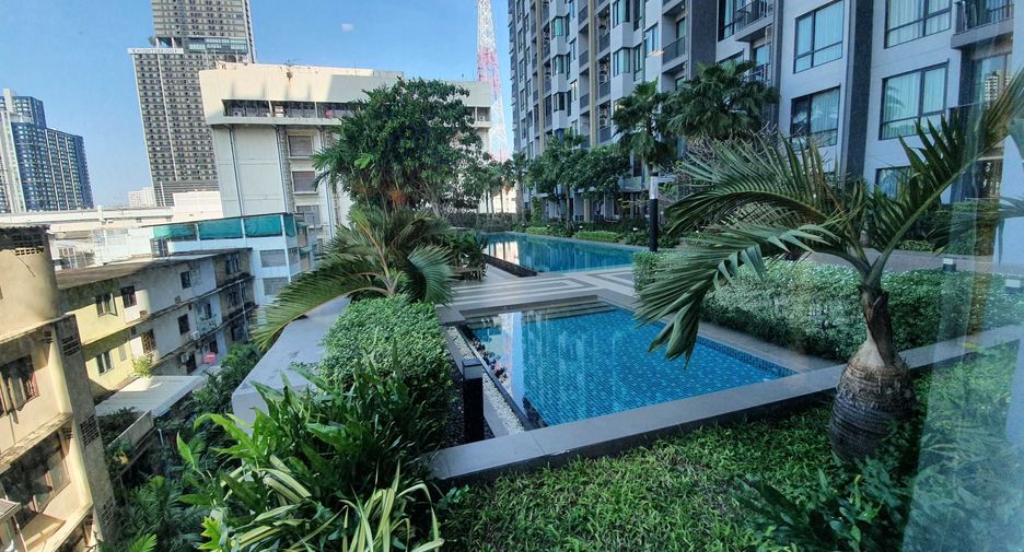 For rent 2 bedrooms condo in Phra Khanong, Bangkok