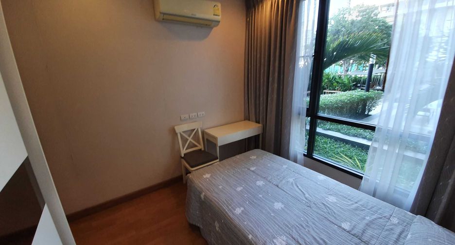 For rent 2 bedrooms condo in Phra Khanong, Bangkok