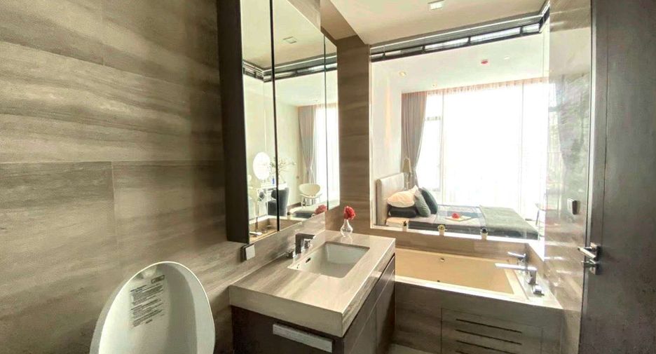 For rent 2 bedrooms condo in Phra Khanong, Bangkok