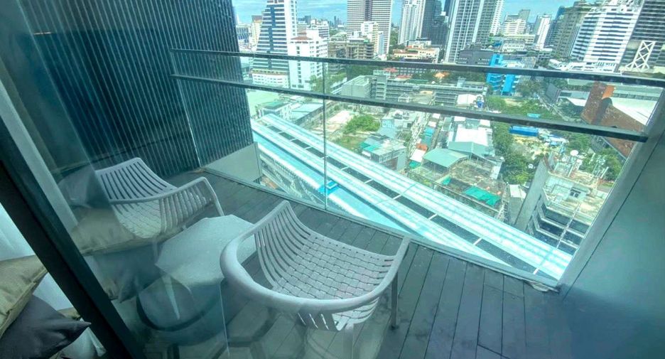 For rent 2 bedrooms condo in Phra Khanong, Bangkok