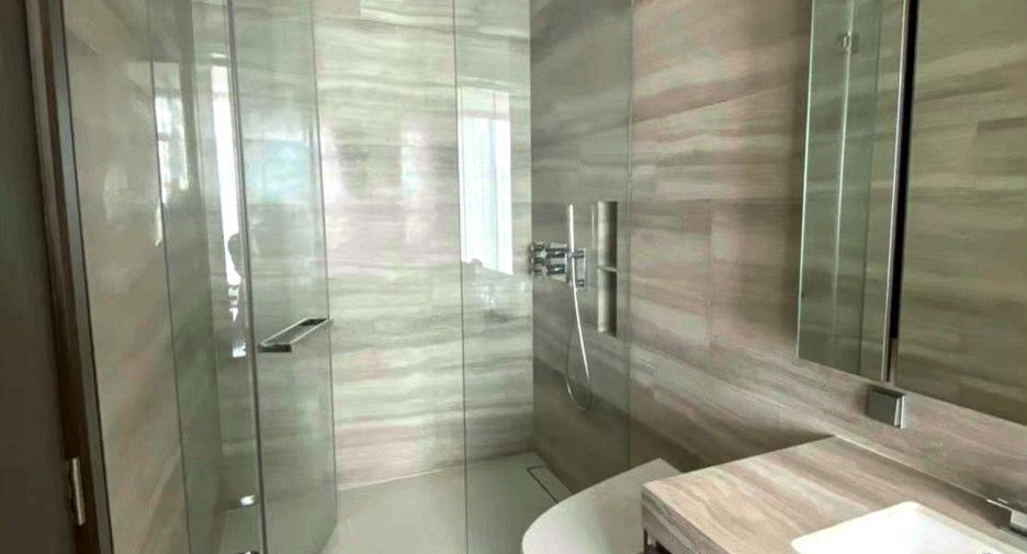 For rent 2 bedrooms condo in Phra Khanong, Bangkok