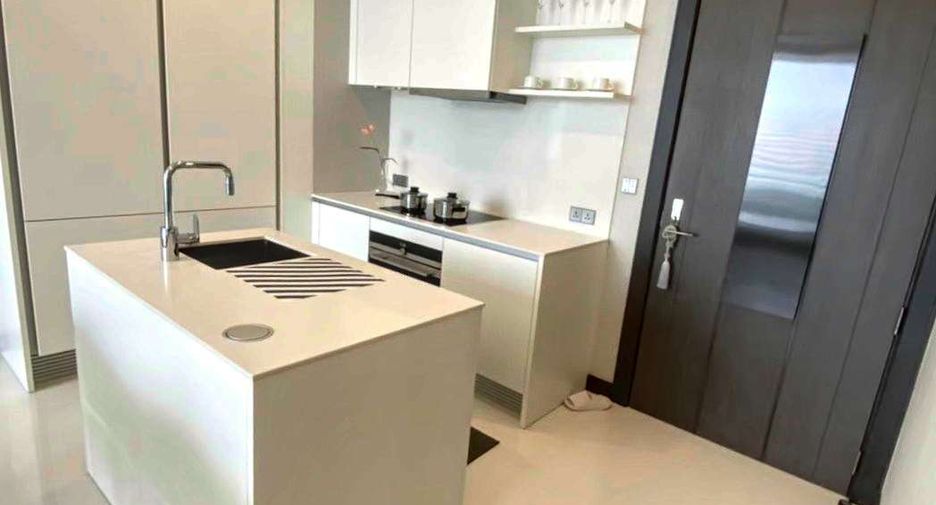 For rent 2 bedrooms condo in Phra Khanong, Bangkok