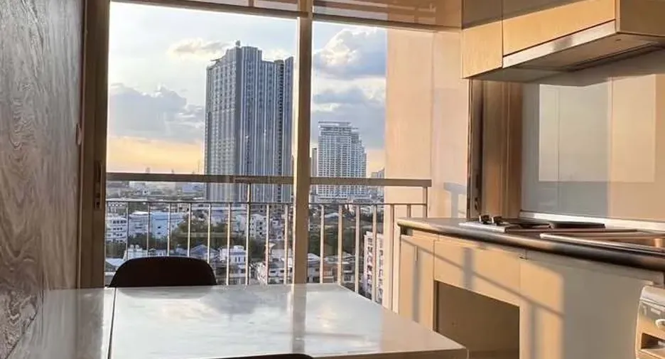 Wohnung zur Miete mit 1 Zimmer in Khlong Toei, Bangkok