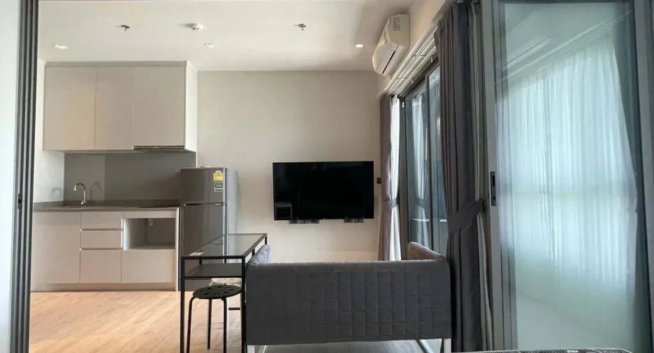 Condo en alquiler de 1 habitaciones en Thon Buri, Bangkok