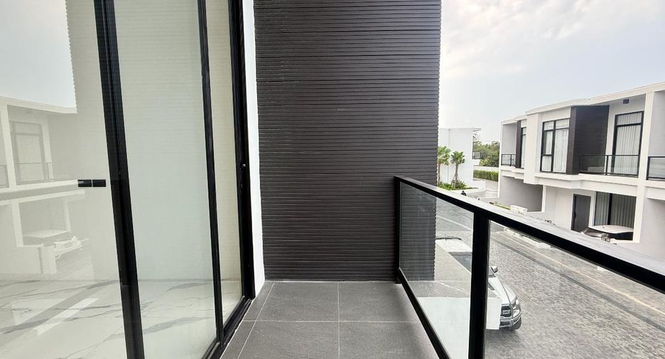 For sale 4 bedrooms house in Bang Lamung, Chonburi