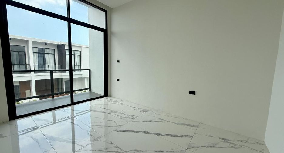 For sale 4 bedrooms house in Bang Lamung, Chonburi
