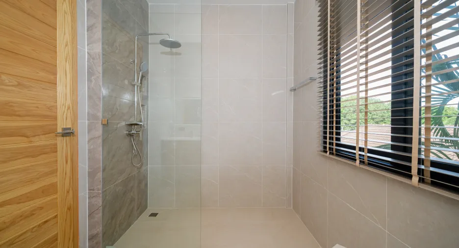 For rent 5 ベッドルーム house in Mueang Phuket, Phuket