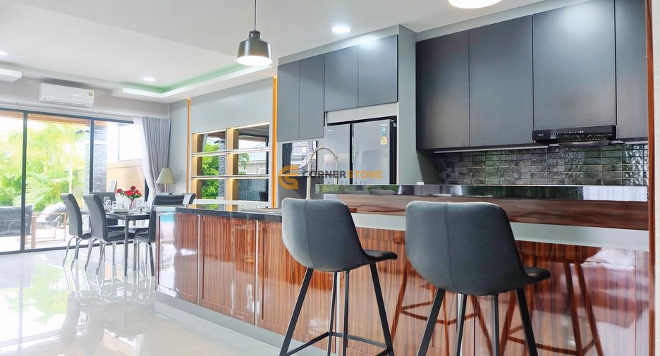 Haus zum Kauf mit 4 Zimmer in Bang Lamung, Chonburi
