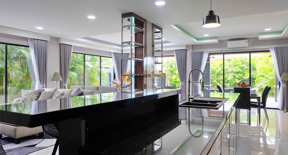 Haus zum Kauf mit 4 Zimmer in Bang Lamung, Chonburi