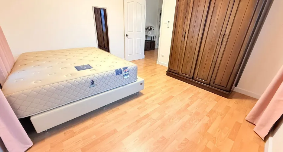 For rent 4 bedrooms house in Mae Rim, Chiang Mai