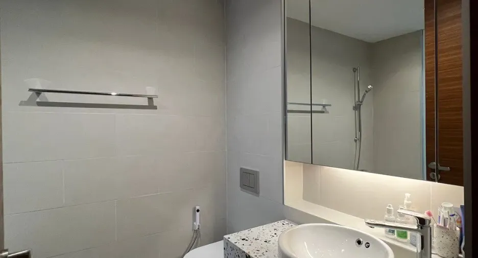 Condo en alquiler de 2 habitaciones en Khlong Toei, Bangkok