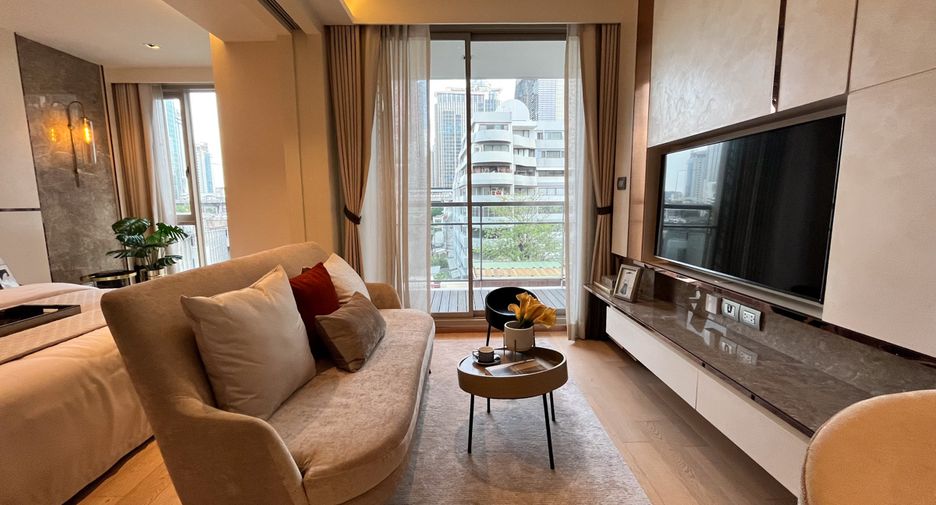 For sale 1 bed condo in Khlong Toei, Bangkok