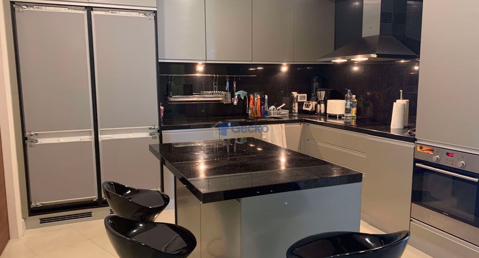 For rent 3 bedrooms condo in Bang Lamung, Chonburi