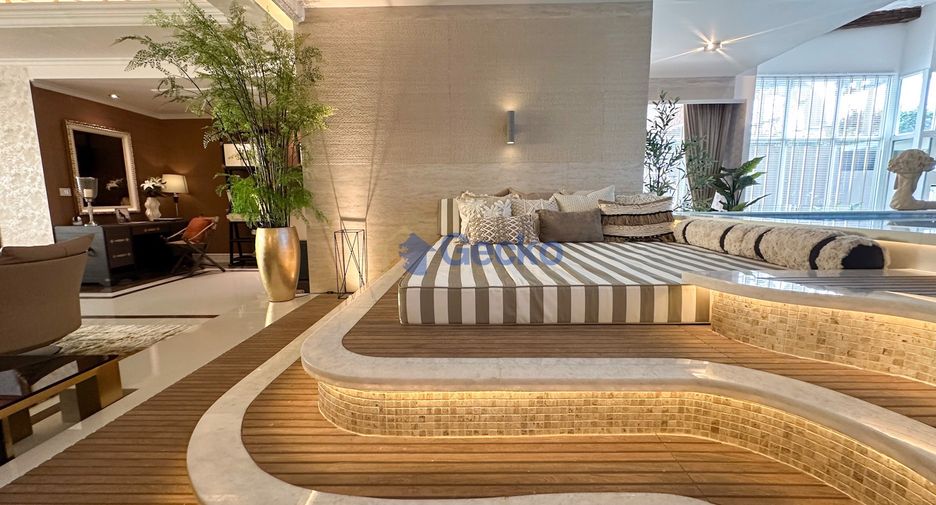 For sale 3 bedrooms condo in Bang Lamung, Chonburi