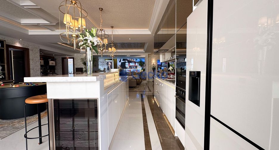 For sale 3 bedrooms condo in Bang Lamung, Chonburi