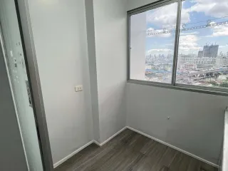 For sale 3 bedrooms condo in Bang Phlat, Bangkok