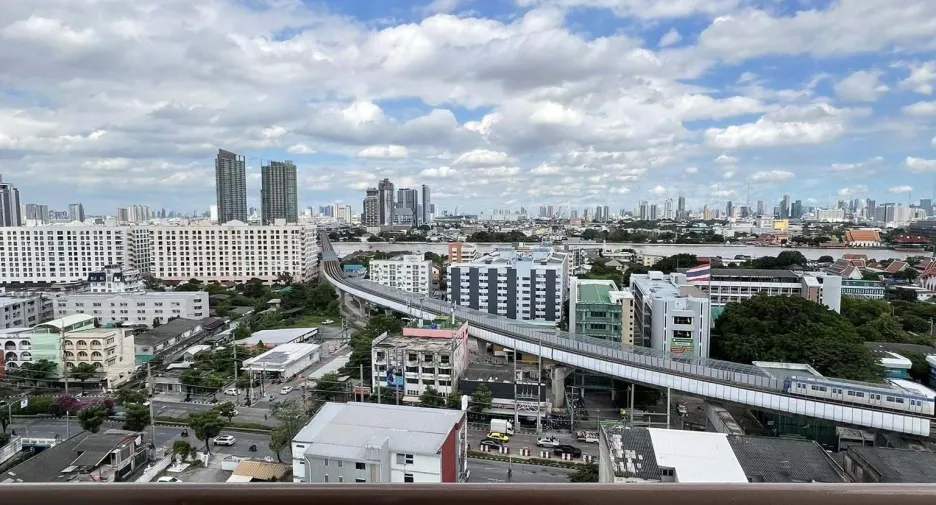 For sale 3 bedrooms condo in Bang Phlat, Bangkok