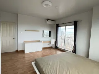 For sale 3 bedrooms condo in Bang Phlat, Bangkok