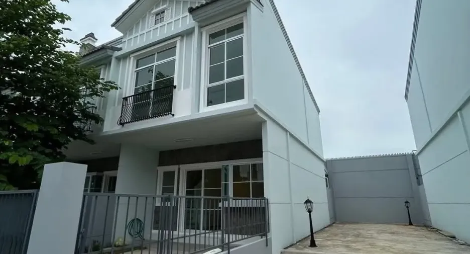 Аренда 2 спальни таунхаус в Bang Bo, Самутпракан