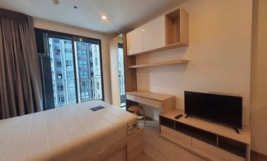 Wohnung zur Miete mit Studio in Bang Rak, Bangkok