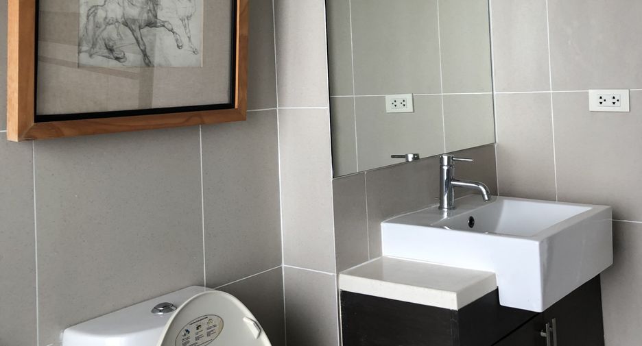For rent 1 Beds condo in Khlong Toei, Bangkok