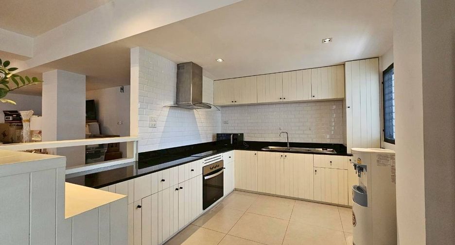 For rent 3 bedrooms condo in Watthana, Bangkok