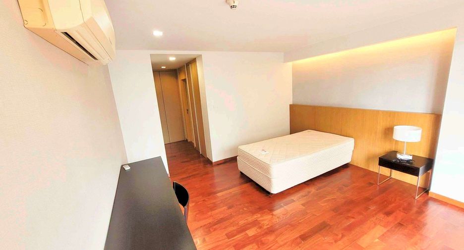 Condo en alquiler de 3 habitaciones en Khlong Toei, Bangkok