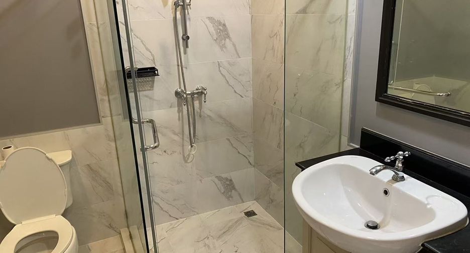 For sale and for rent 2 bedrooms condo in Pathum Wan, Bangkok