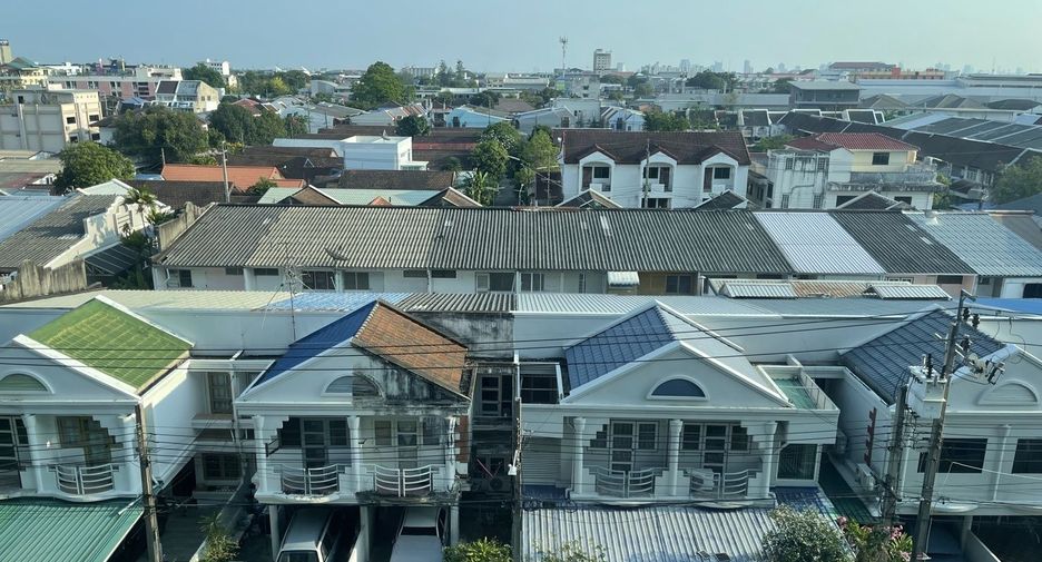 For sale studio condo in Bueng Kum, Bangkok