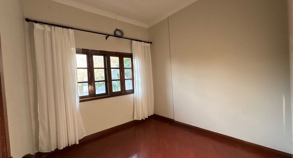 À louer 3 chambres villa à Mueang Phuket, Phuket
