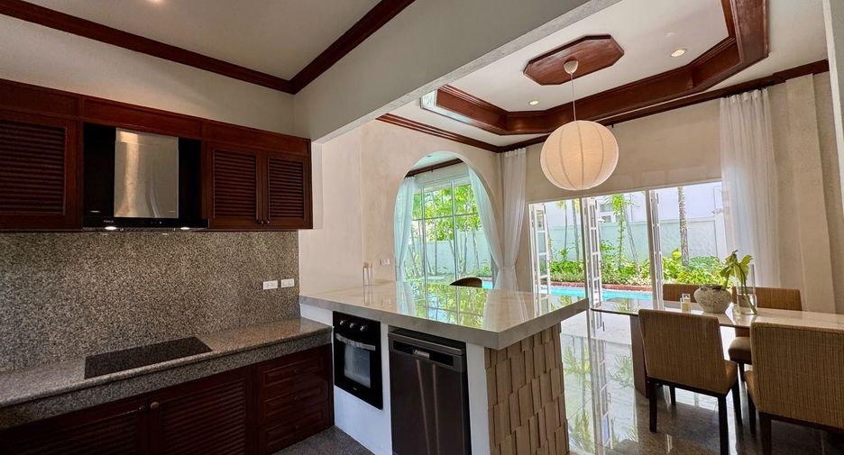 À louer 3 chambres villa à Mueang Phuket, Phuket