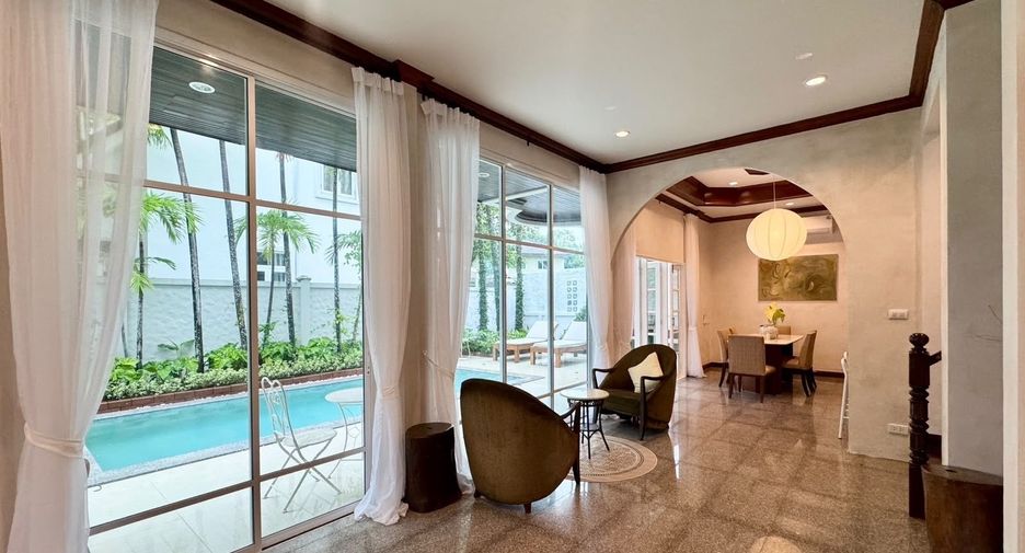 À louer 3 chambres villa à Mueang Phuket, Phuket