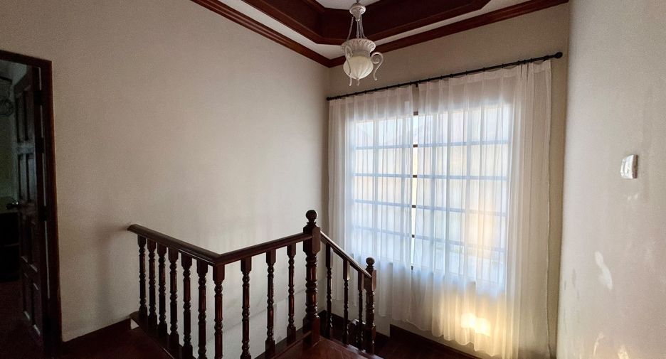 À louer 3 chambres villa à Mueang Phuket, Phuket