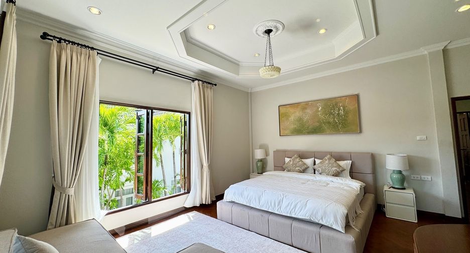 À louer 3 chambres villa à Mueang Phuket, Phuket