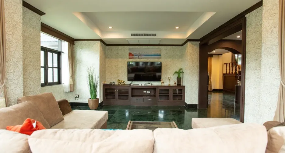 Villa en venta y en alquiler de 5 habitaciones en Mueang Krabi, Krabi