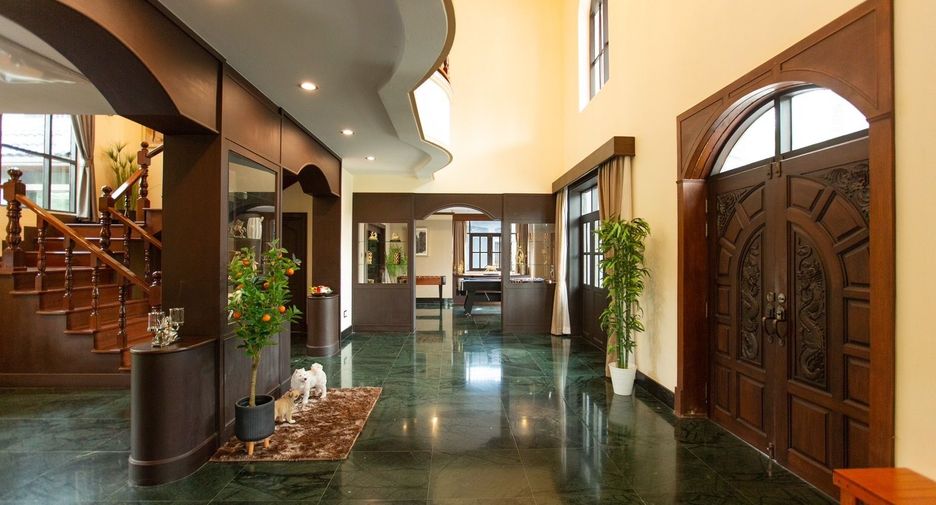Villa en venta y en alquiler de 5 habitaciones en Mueang Krabi, Krabi