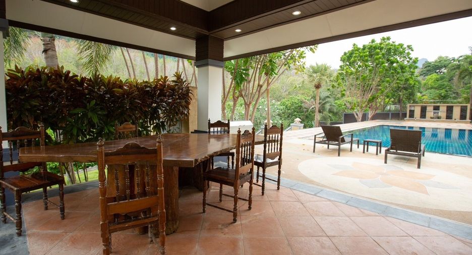 Villa en venta y en alquiler de 5 habitaciones en Mueang Krabi, Krabi