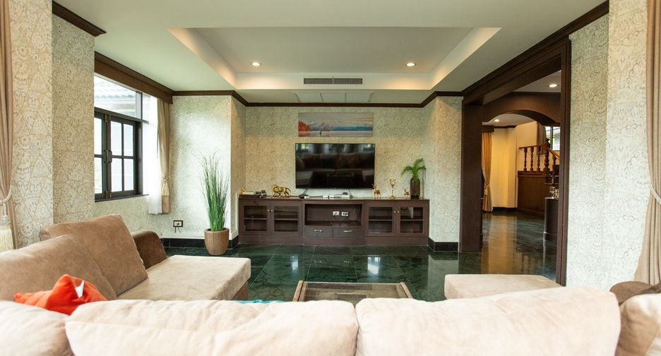 Villa en venta y en alquiler de 5 habitaciones en Mueang Krabi, Krabi